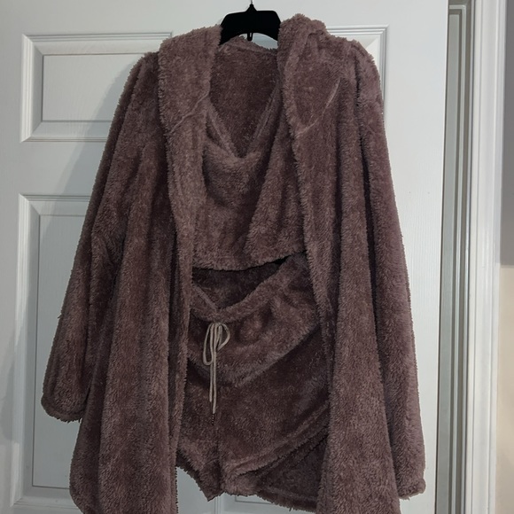 Hooded Robe Lounge 3pc Set - Picture 5 of 5